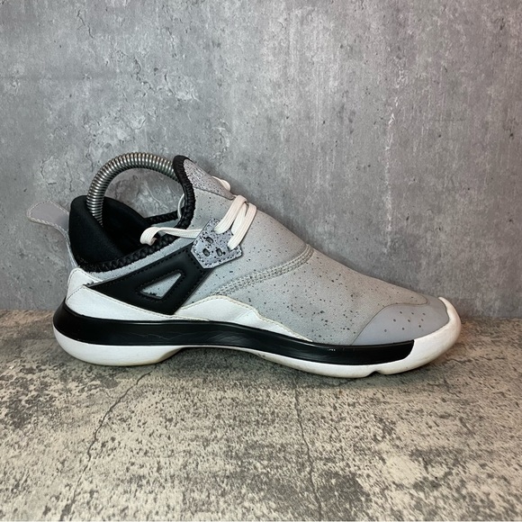 Nike Air Jordan Fly 89 Running Shoes Womens sz 7 - Picture 2 of 6